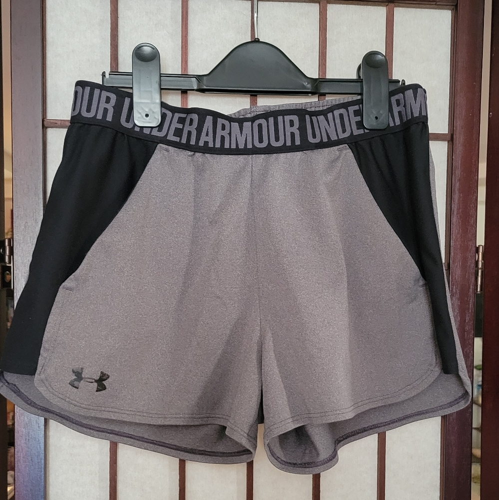 UNDER ARMOUR Athletic Shorts